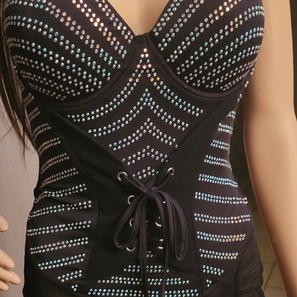 Beautiful and Elegant Dress 🤎 - Picture 7 of 12